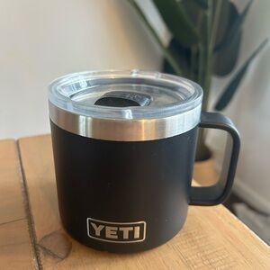 YETI Black Travel Mug with Lid